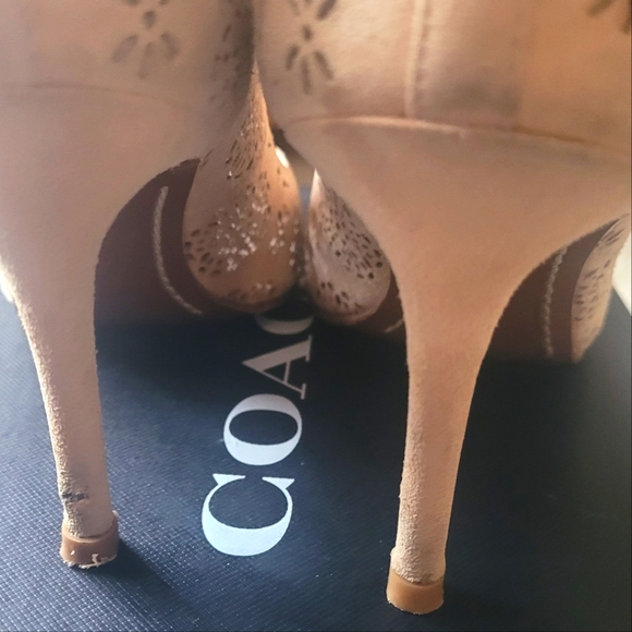 COACH Waverly Pumps - Picture 4 of 10